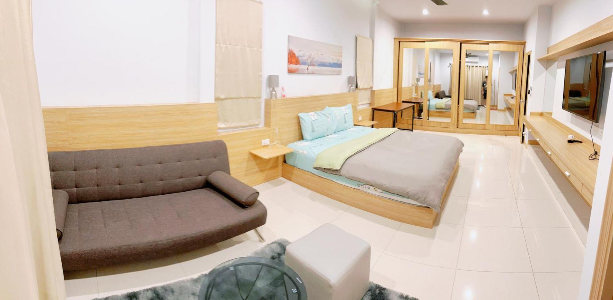 近步行街独栋泳池别墅 Villa *